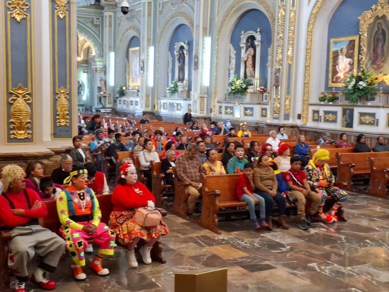 Celebran El D A Del Payaso En La Catedral De Tehuac N